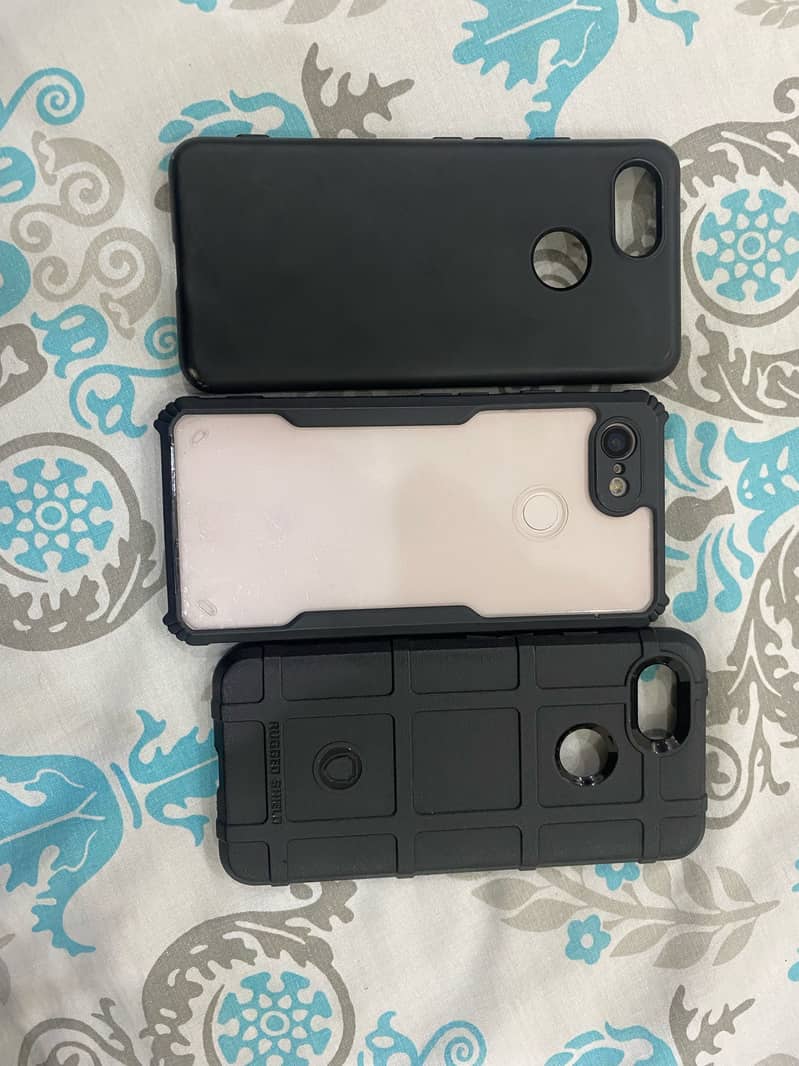 Pixel 3 covers 0