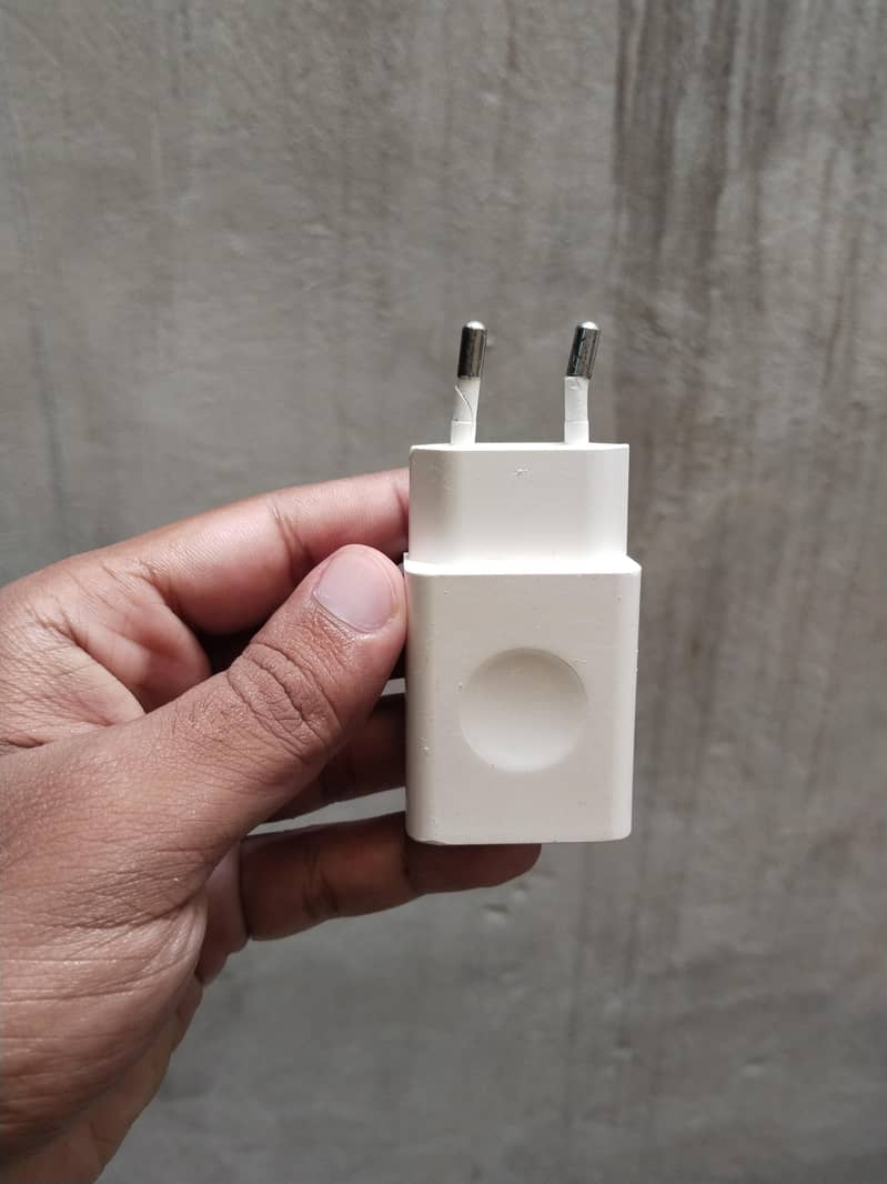 Dcode 18W box pulled fast charger adapter 2