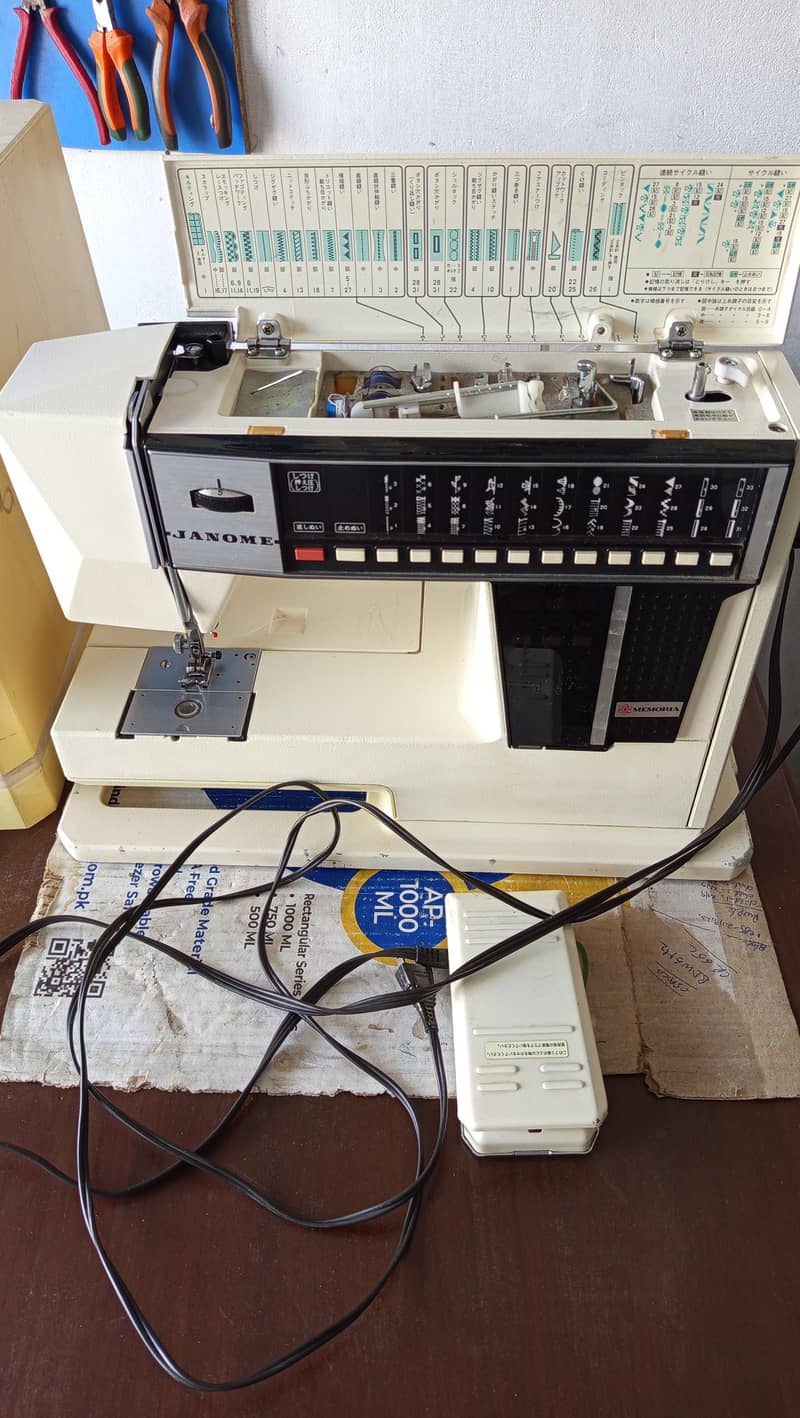 ZigZag Janome 5002 model sewing & Design Machine, 110Volt 6