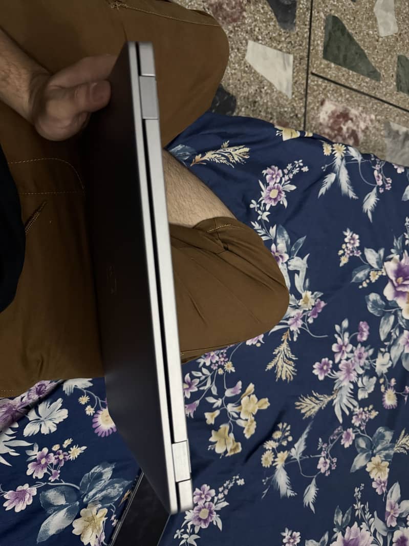 Laptop 4