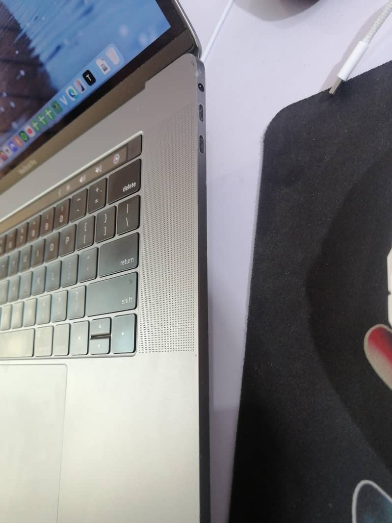 macbook Pro 2019 4