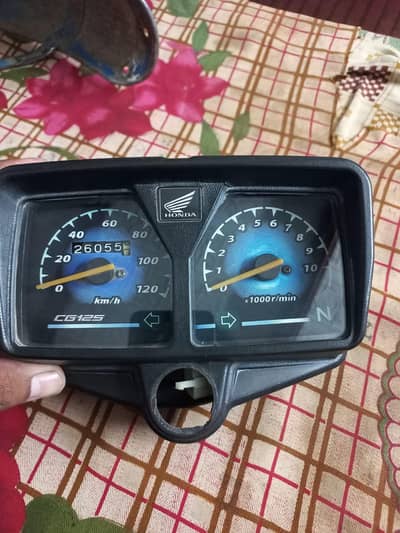 13 model ka original miter  h  Jo baick k sath aata h