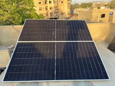 Jinko 585 Watt Solar Panel