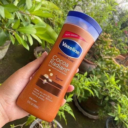 Vaseline Cocoa Radiant Body Lotion 295ml - Original Intensive Care in Pakistan