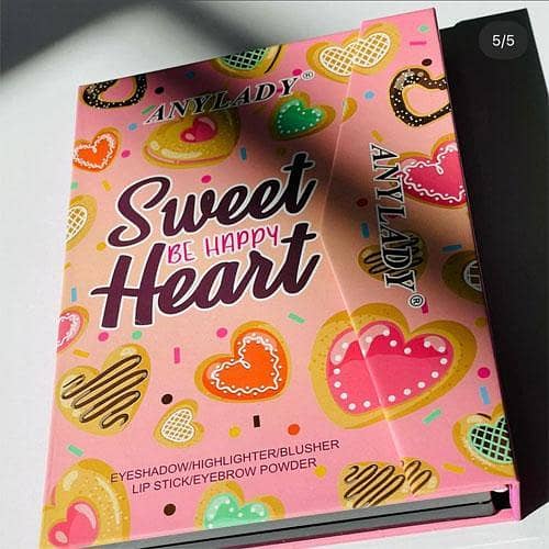 Anylady Sweet Heart Makeup Palette Available in Pakistan