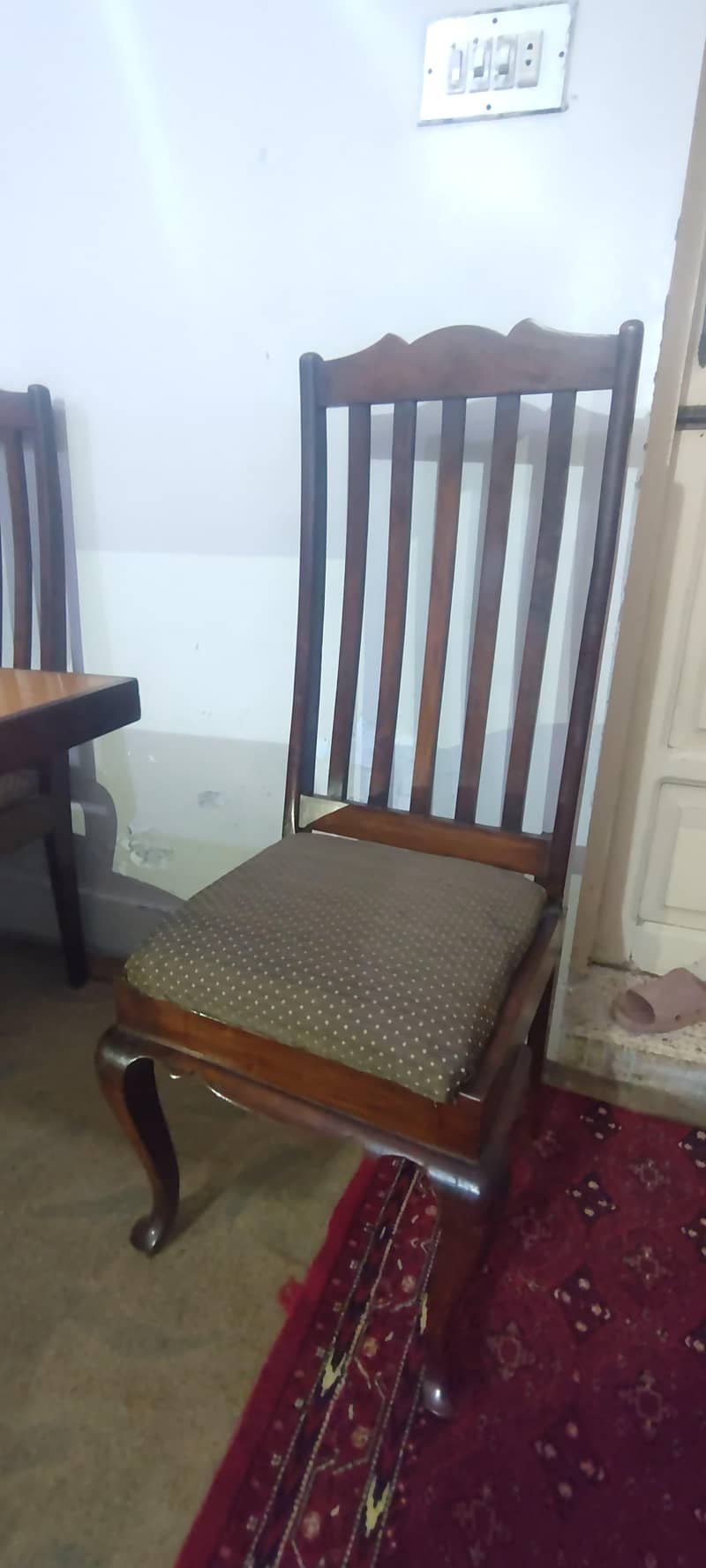 Sheesham Wood Dining Table with 6 Chairs 3