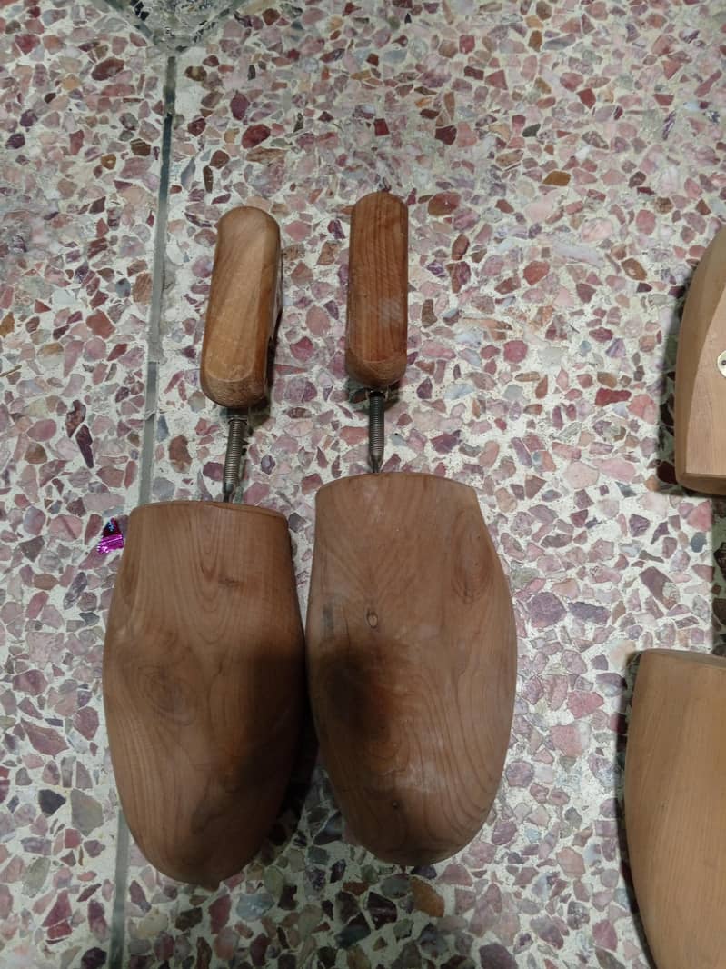 shoe trees 7