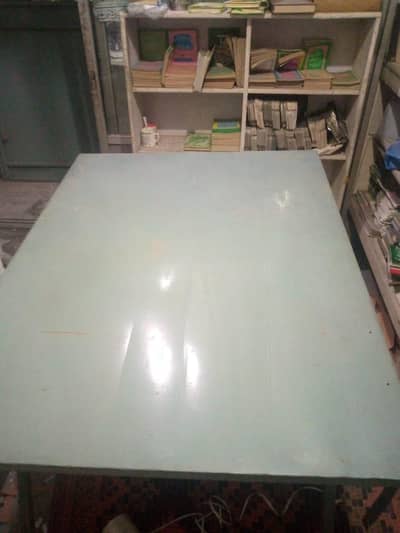 iron table for Buffett and stalls