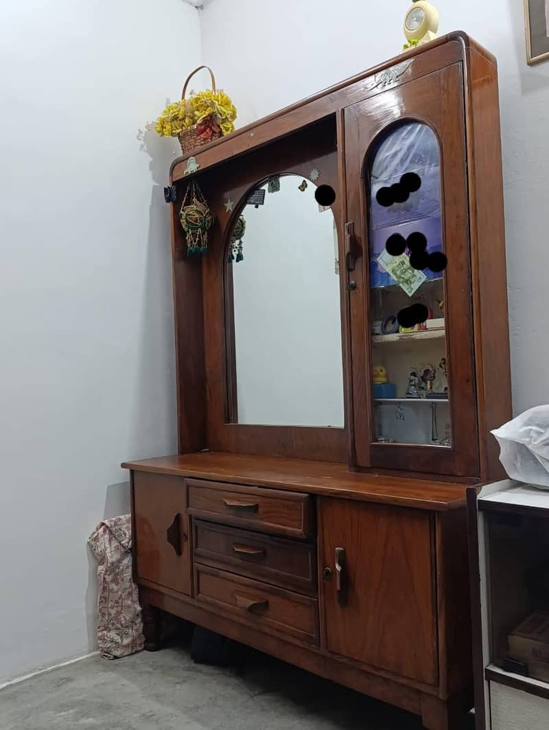 Wooden Dressing Table. 3