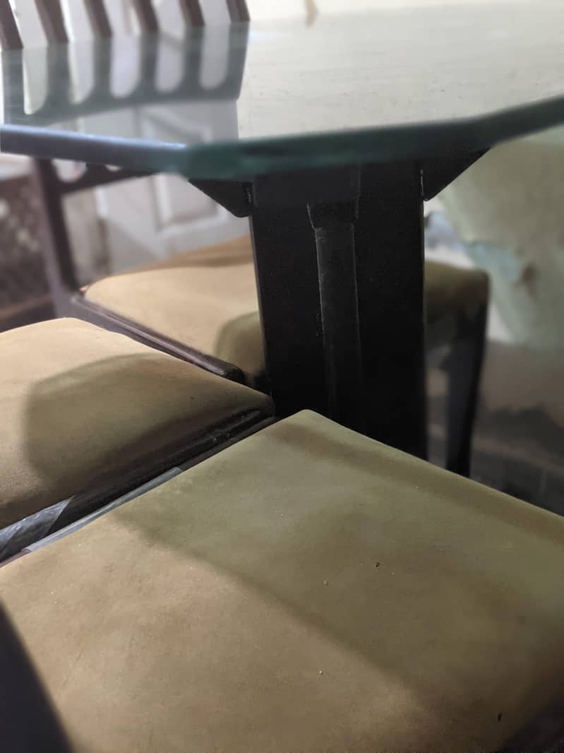 WOOD DINING TABLE WITH 4 CHAIRS 4