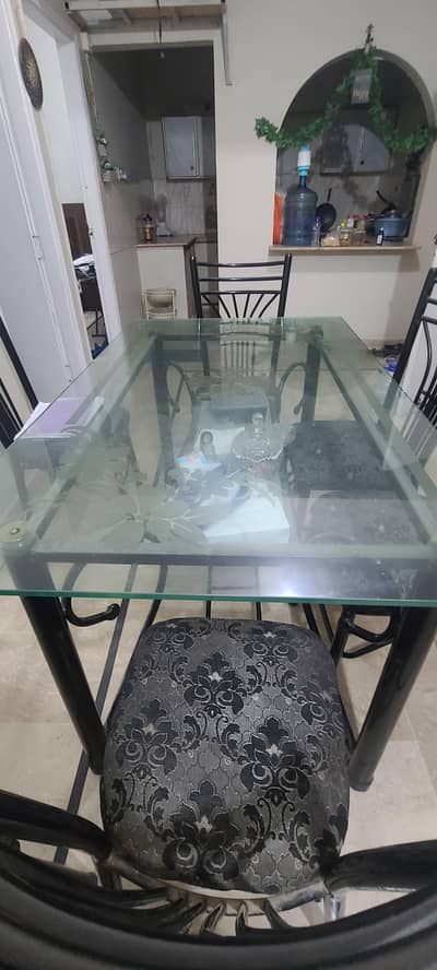 Dinning table with chairs