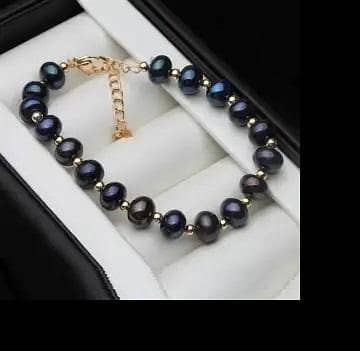 Graceful Pearl Necklaces for Imaginative Style