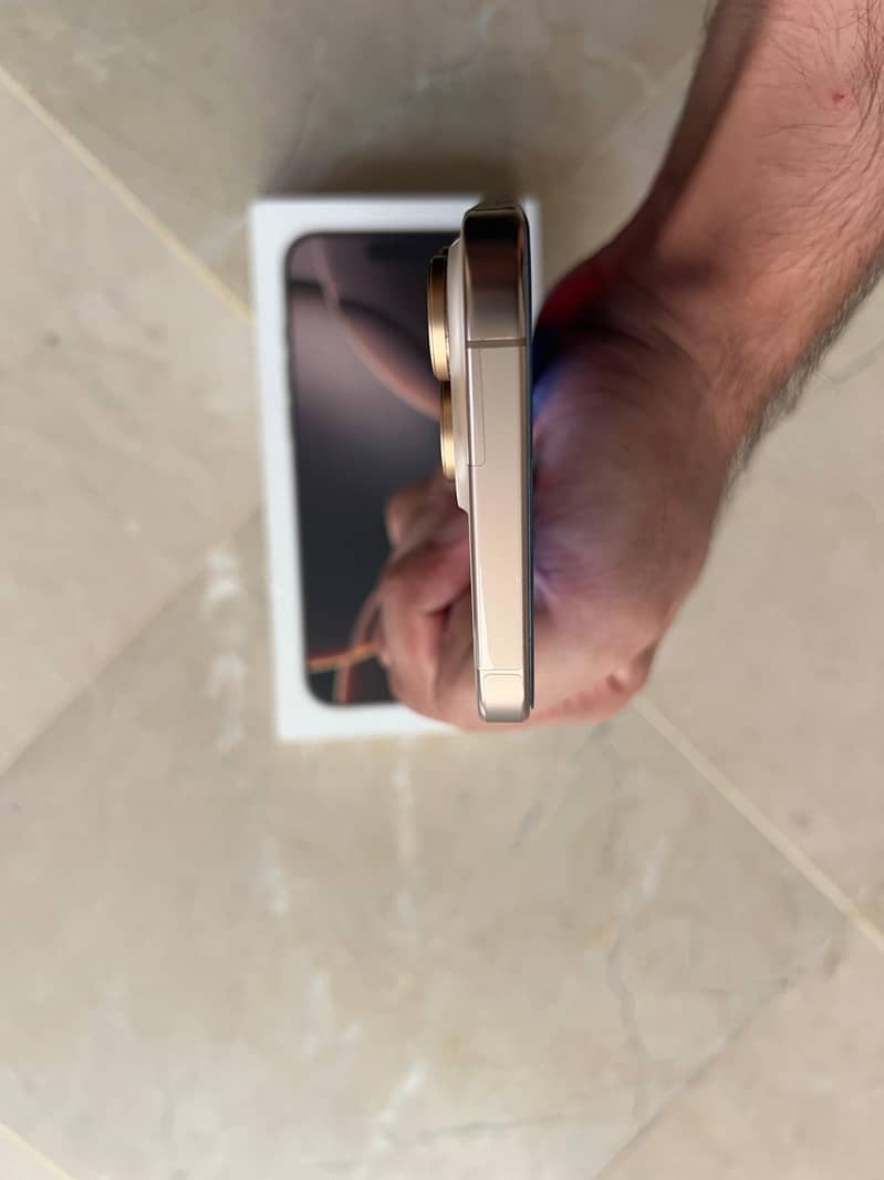 Iphone 16 pro max 1