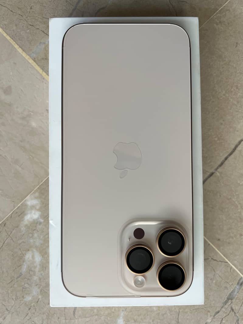 Iphone 16 pro max 3