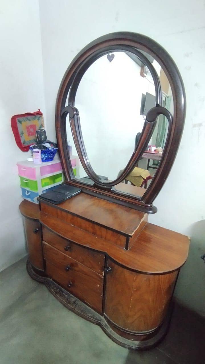 dressing table 4