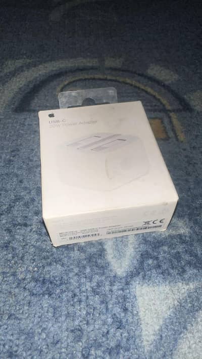 Iphone 16 original adaptor and cable