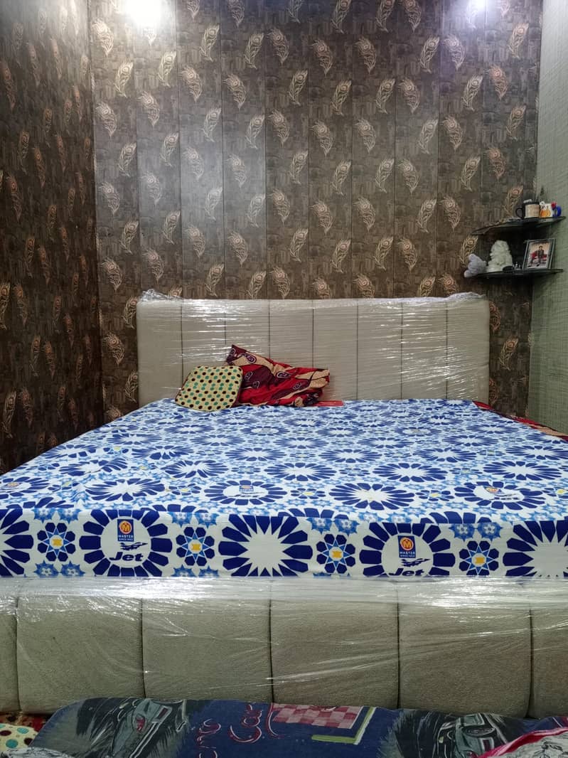 Bubble Bed/ King size Bed 1