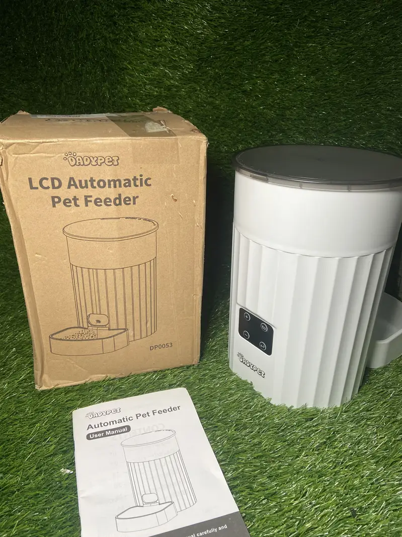 Automatic pet feeders — photo 2