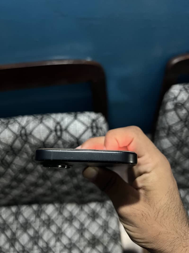 iPhone 16 5