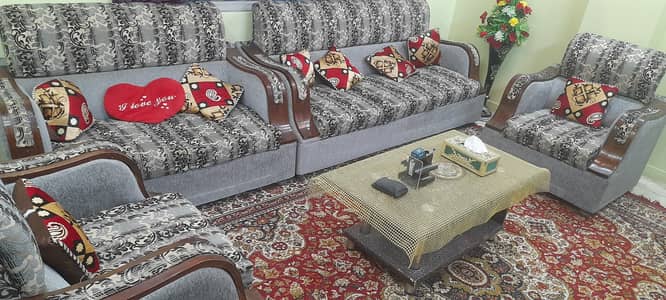 07 seater sofa set. .