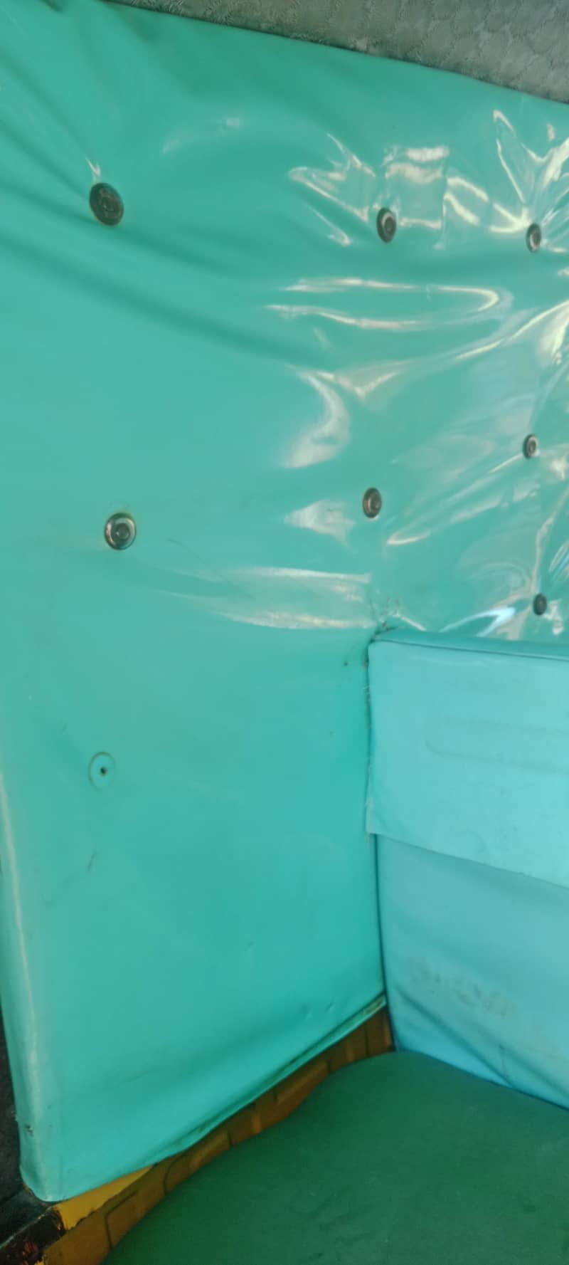 تیز رفتار رکشہ ہے لوڈر رکشہ ہے سامان بھی لے کر بندہ جا سکتا ہے جس 2