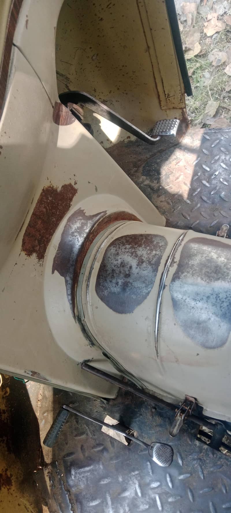 تیز رفتار رکشہ ہے لوڈر رکشہ ہے سامان بھی لے کر بندہ جا سکتا ہے جس 7