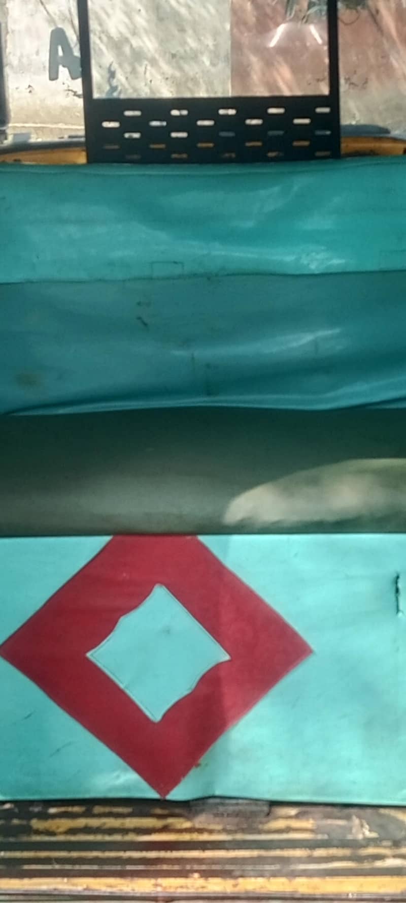 تیز رفتار رکشہ ہے لوڈر رکشہ ہے سامان بھی لے کر بندہ جا سکتا ہے جس 12