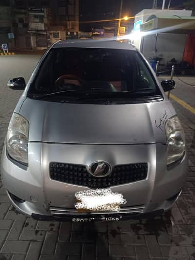 Tyota vitz (2006/8) model