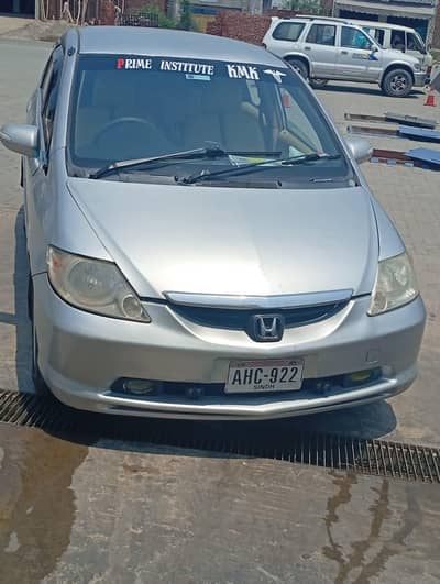 Honda city tam Kam krwyae hn koi Kam b ni hony wala