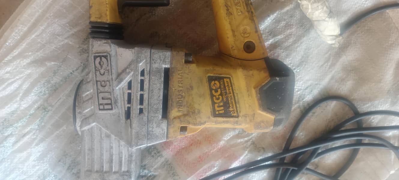 ingco 1300wat hilty 3