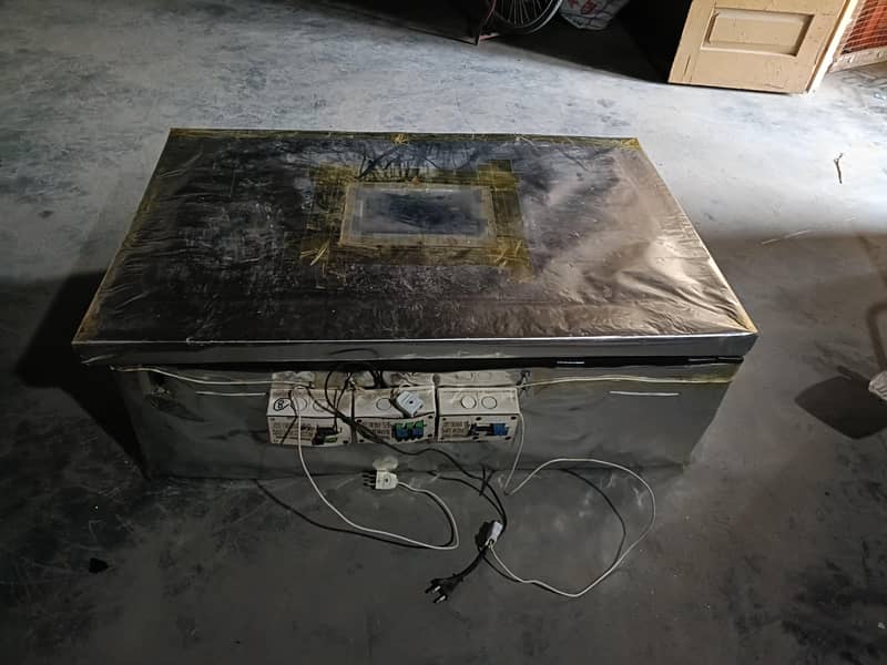 160 Eggs Incubator 1