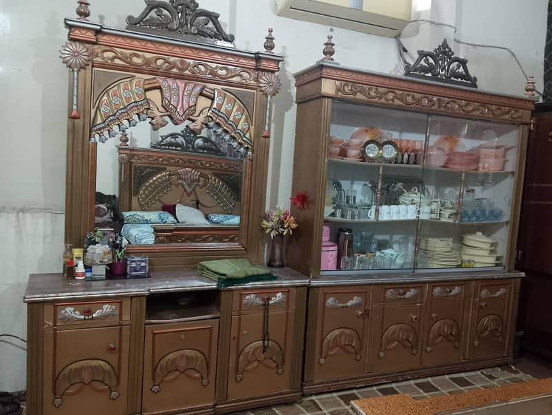 bed  dressing showcase 0