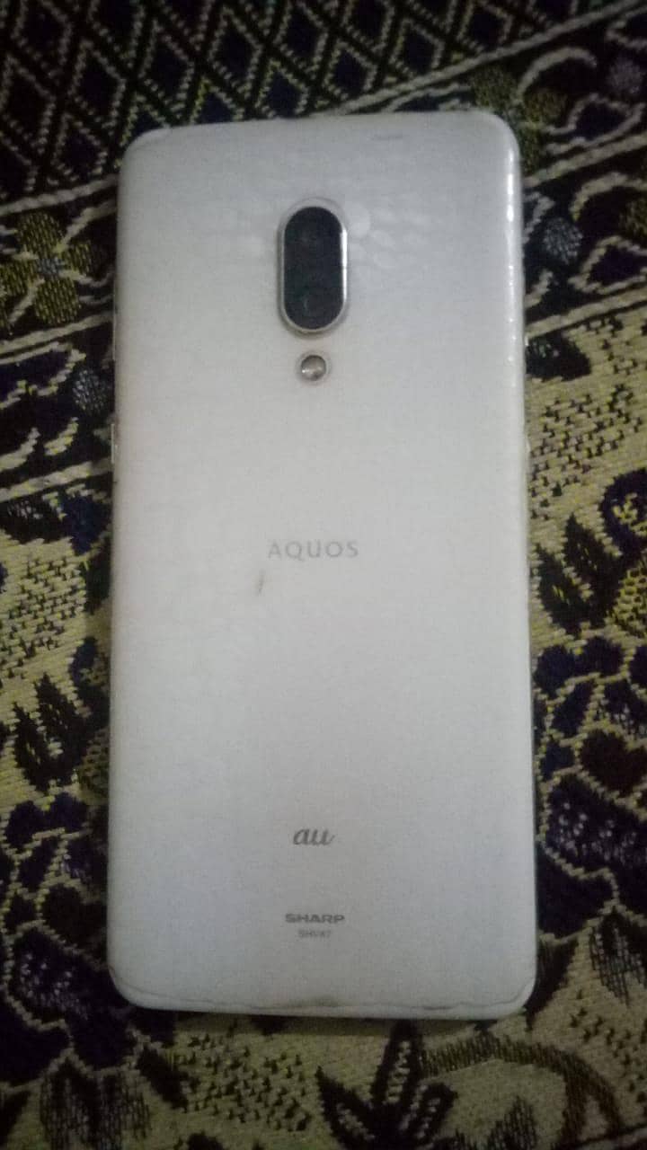 Sharp Aquos zero 2 0