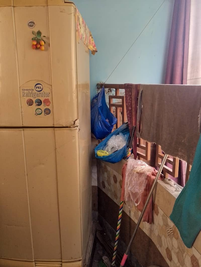 Refrigerator 4