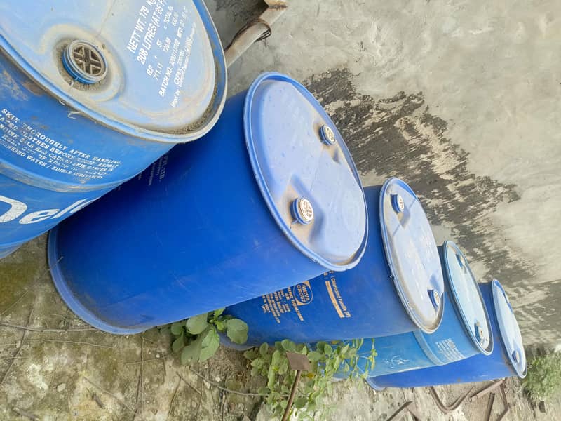 plastic drum 0