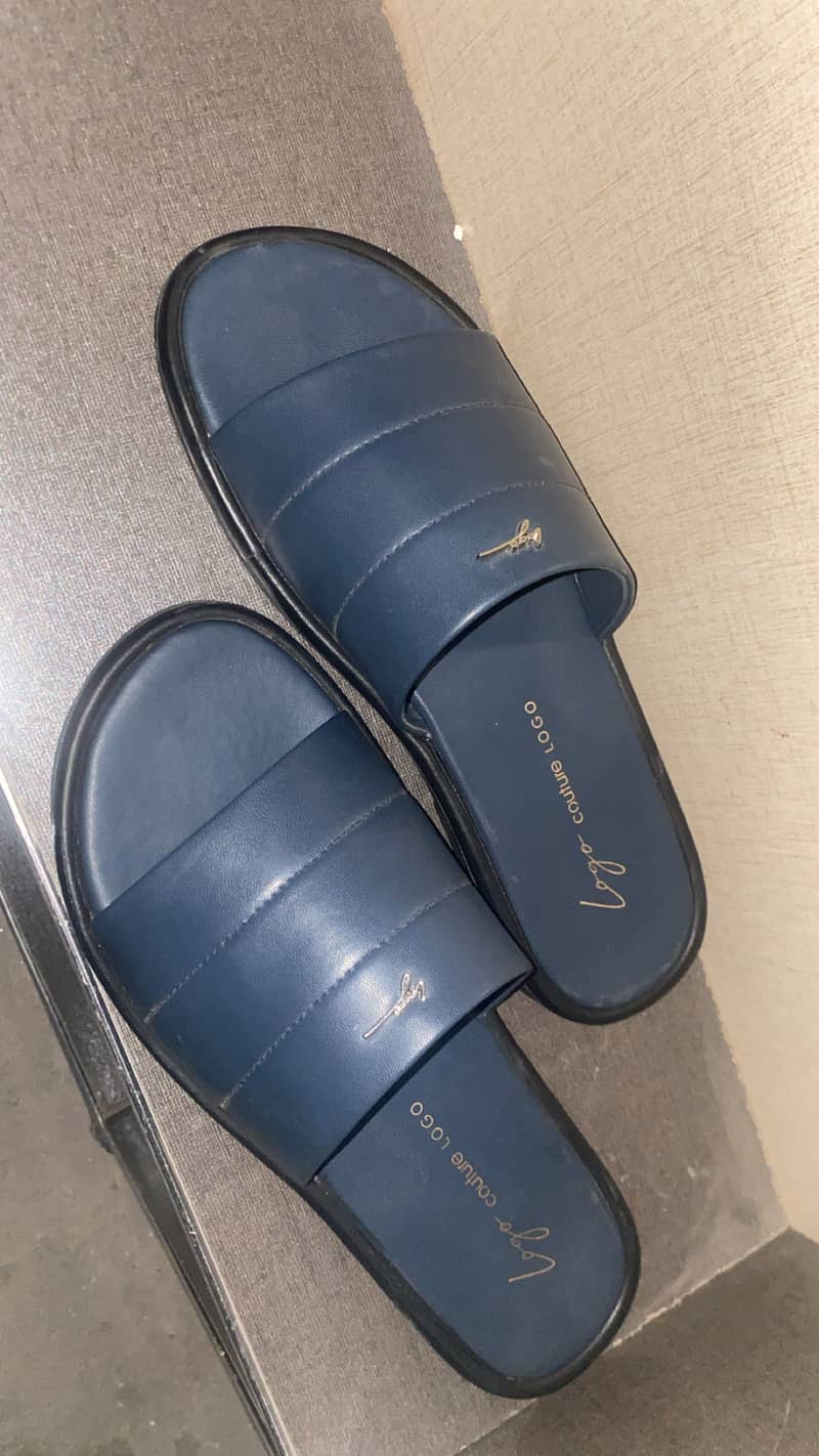 Logo Slippers 0