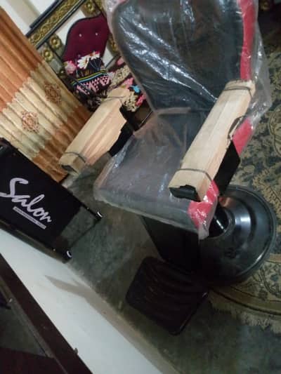 Beauty Parlour Saloon Setup / Items for Sale in New Condition