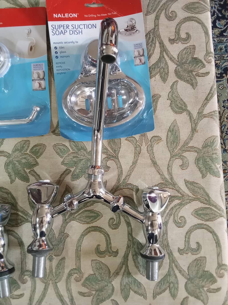 bathroom accessaries 3