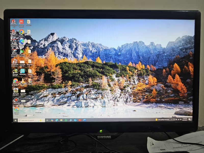 Core i5 7th Gen PC - 10/10 Condition - Like New! 5