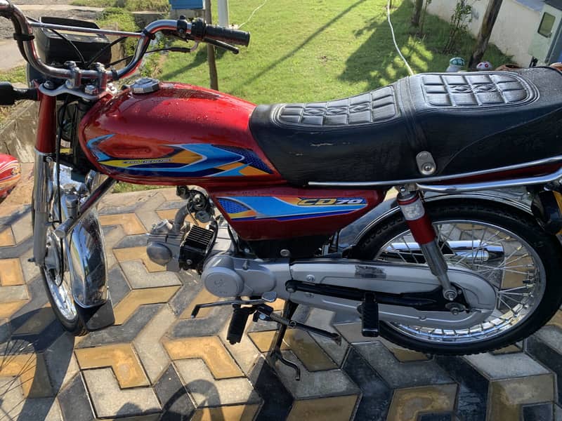 Yamaha Dhoom cd 70 4