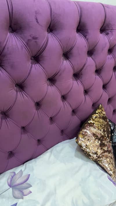 Molty foam branded bed deco paint king size with dressing side table