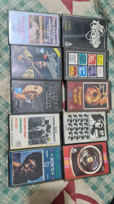 English urdu & sindhi audio tape cassettes available taqreeban 800 hai