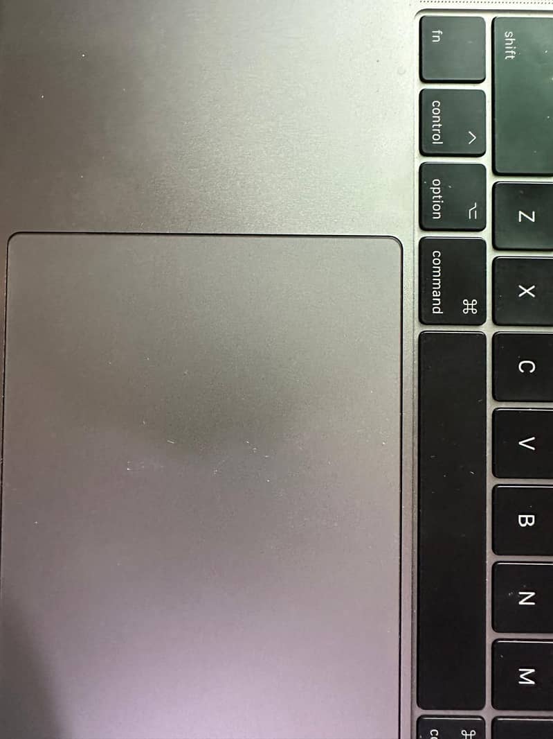 Apple MacBook Pro 15-inch (2017) 4