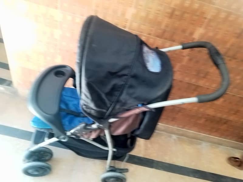 blue and black imported pram stoler 2