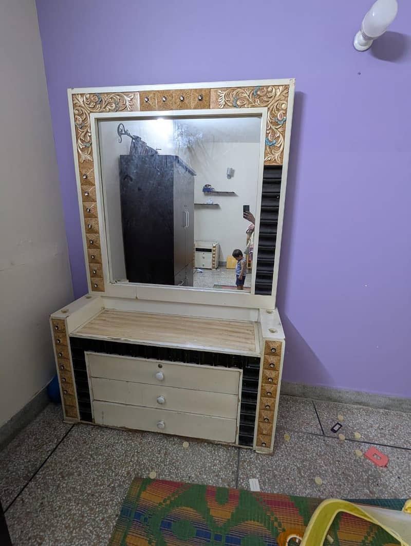 bed Set without Mattress 0