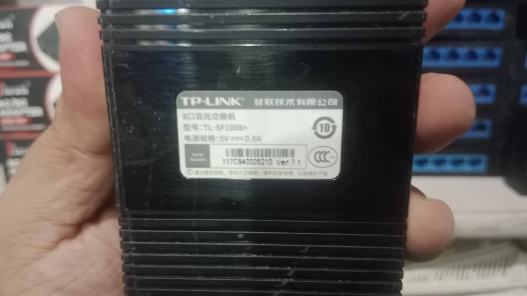 TP Link 8port switch 1