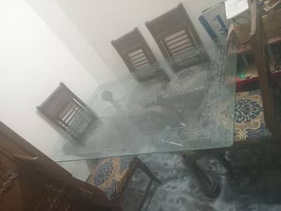 Dinning table with 6 chair's