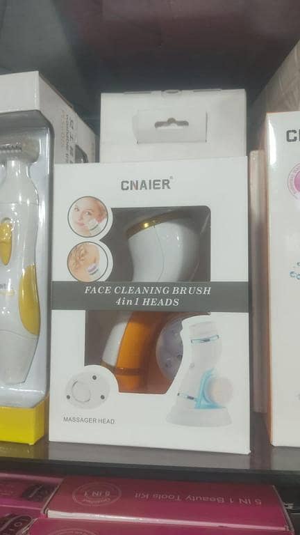 Rechargeable CNAIER 4 in 1 Face Cleansing Massage Brush Heads