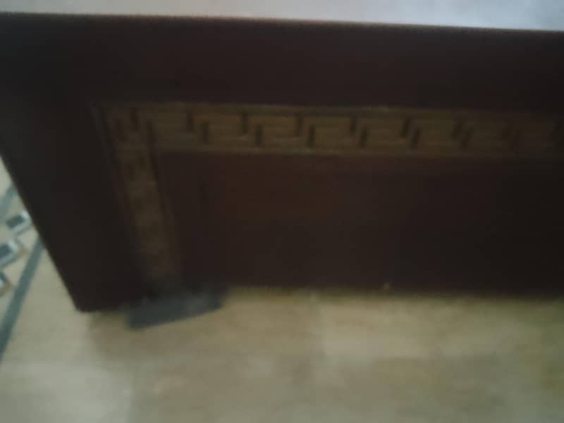 bed side table or dressing 4