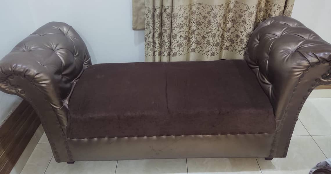 Sethi Sofa 0